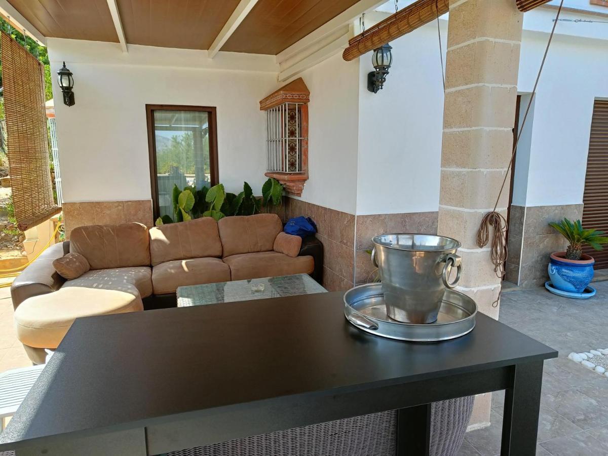 Casa Serenity Алора Екстериор снимка